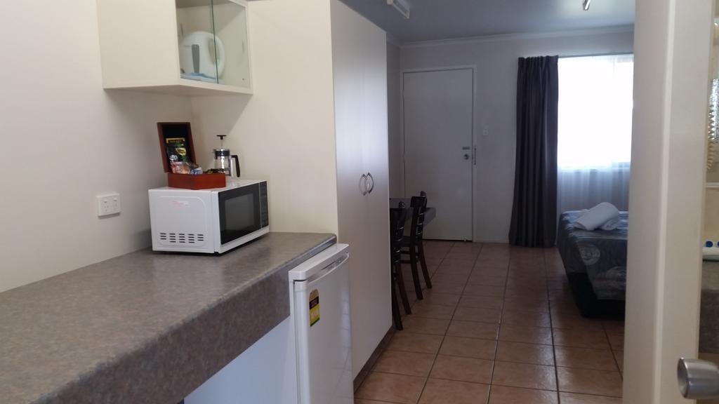 True Blue Motor Inn Rockhampton Buitenkant foto