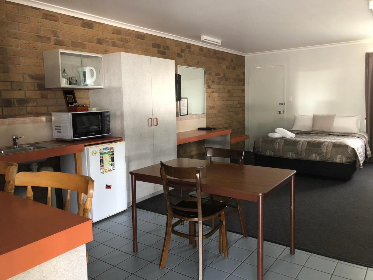 True Blue Motor Inn Rockhampton Buitenkant foto