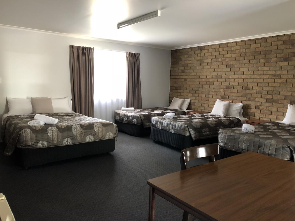 True Blue Motor Inn Rockhampton Buitenkant foto