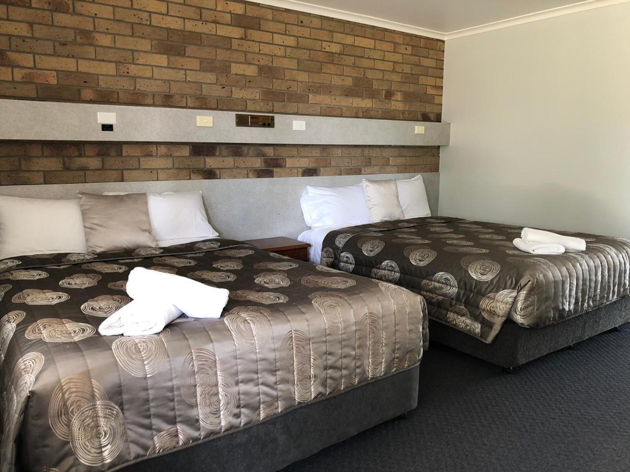 True Blue Motor Inn Rockhampton Buitenkant foto