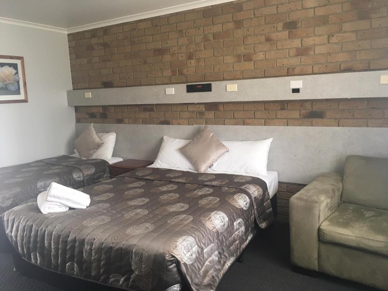 True Blue Motor Inn Rockhampton Buitenkant foto