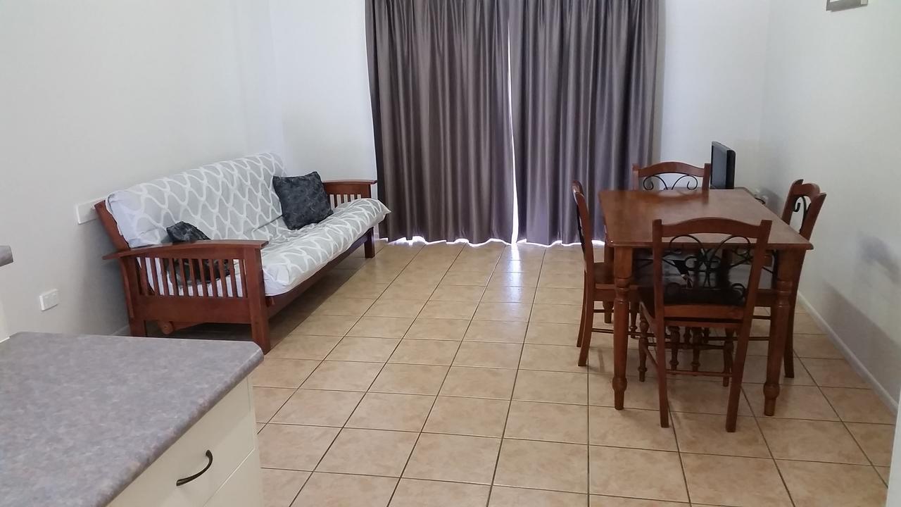 True Blue Motor Inn Rockhampton Buitenkant foto