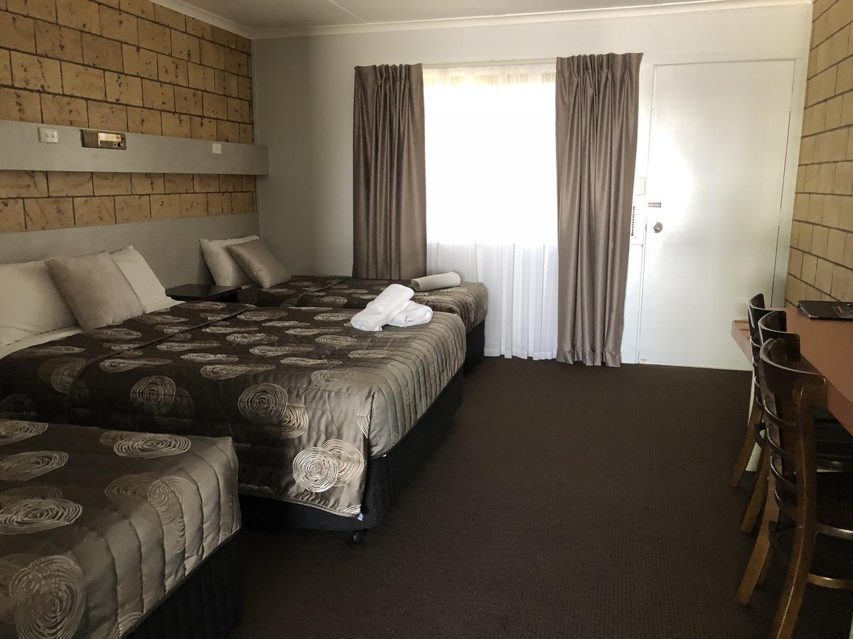 True Blue Motor Inn Rockhampton Buitenkant foto