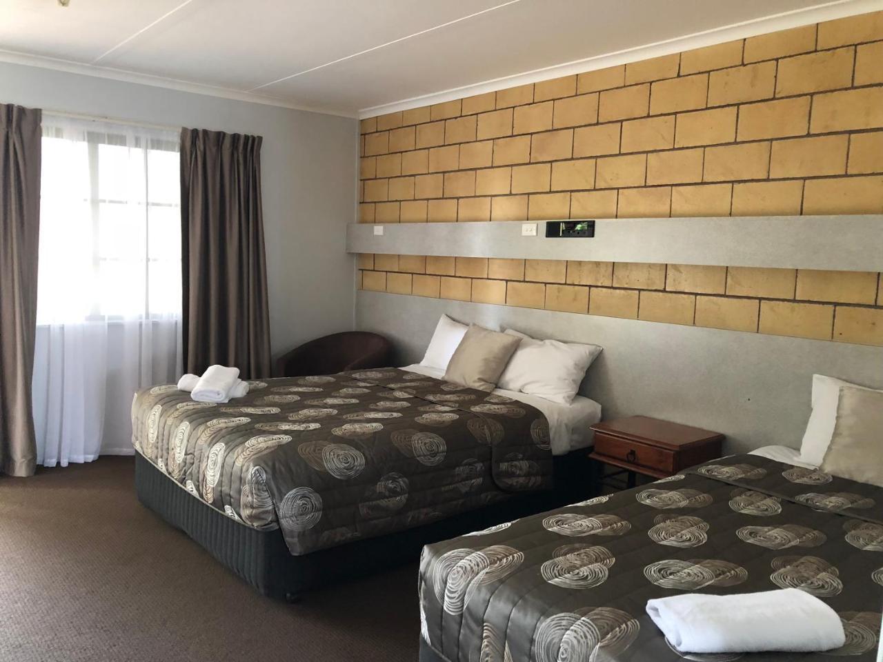 True Blue Motor Inn Rockhampton Buitenkant foto