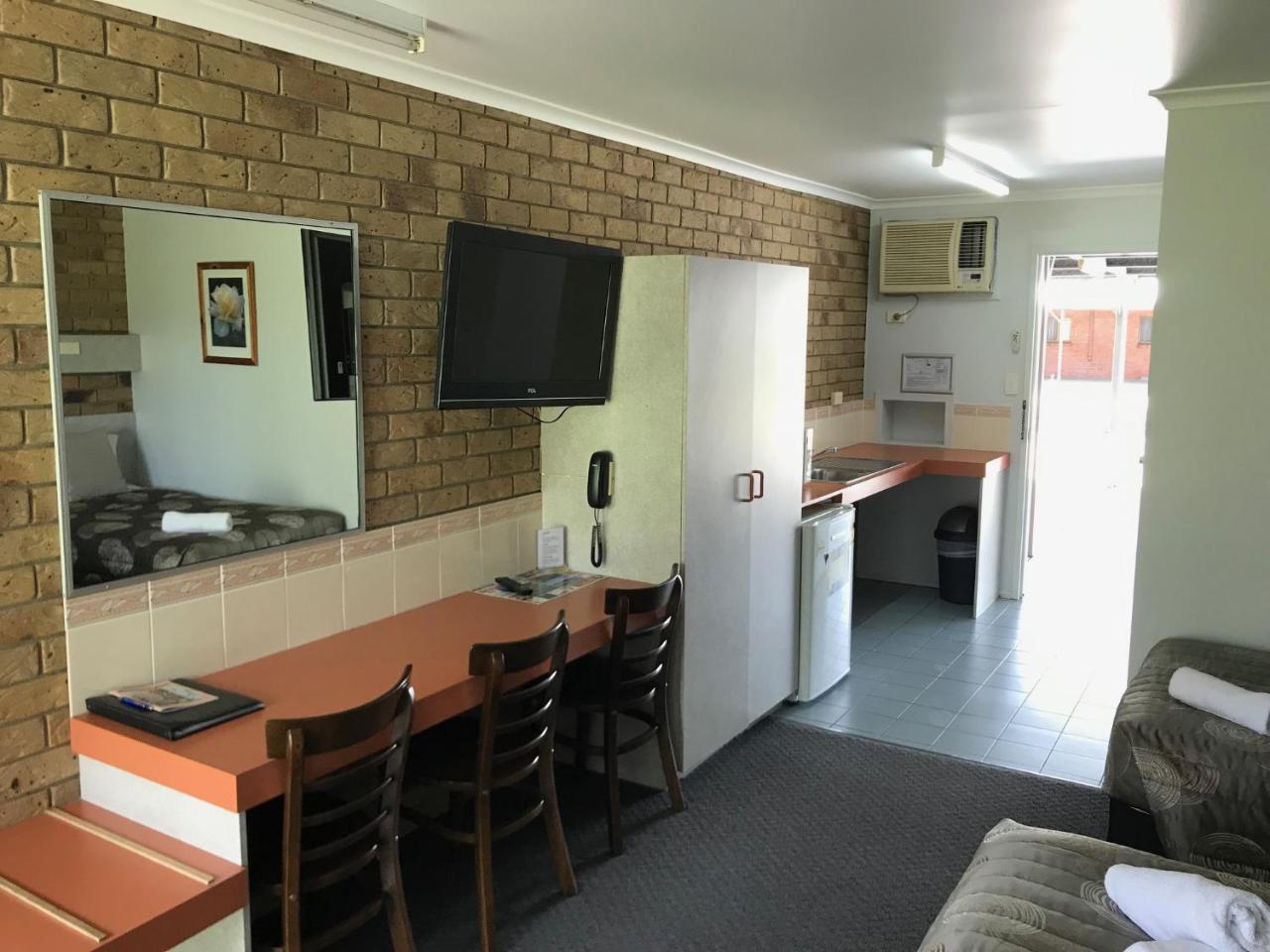 True Blue Motor Inn Rockhampton Buitenkant foto