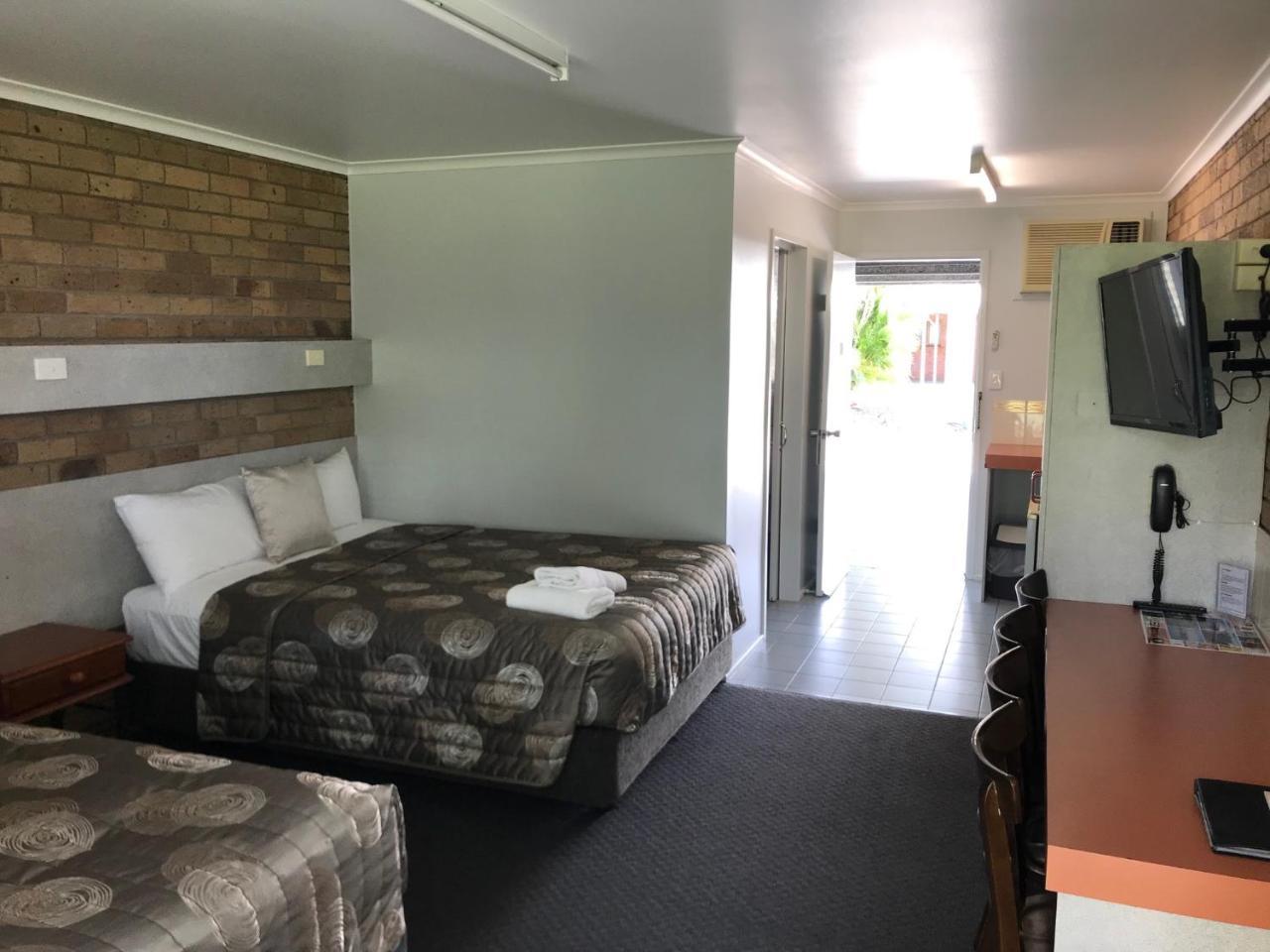 True Blue Motor Inn Rockhampton Buitenkant foto